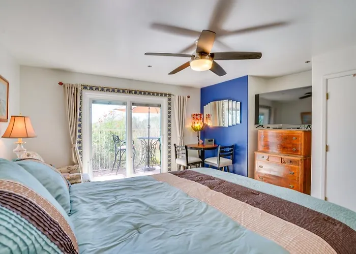 Scenic Vacation W/ Patio & Grill! Tucson