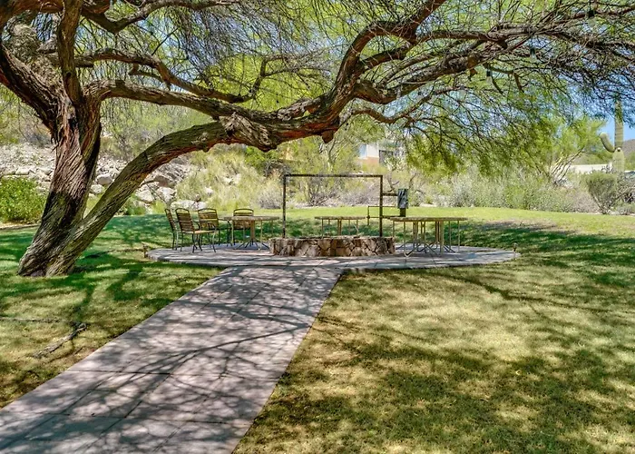 Scenic Vacation W/ Patio & Grill!